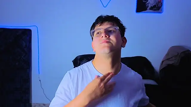 Snapshot of Ryan_Doretti chatting on December 2, 2025, 7:09 pm Ryan Doretti online show from December 2, 2025, 7:09 pm