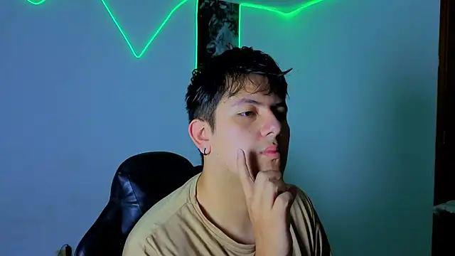 Snapshot of Ryan_Doretti chatting on December 21, 2025, 10:22 am Ryan Doretti online show from December 21, 2025, 10:22 am