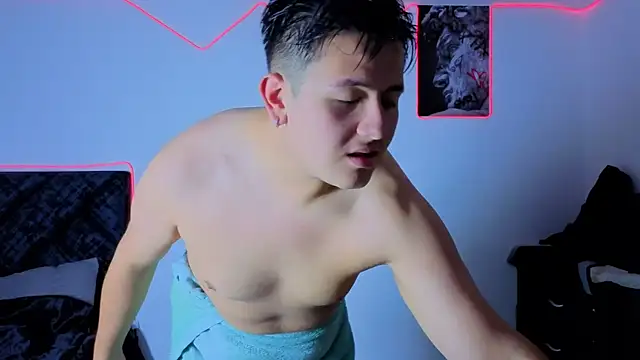 Snapshot of Ryan_Doretti chatting on February 14, 2026, 9:33 pm Ryan Doretti online show from February 14, 2026, 9:33 pm