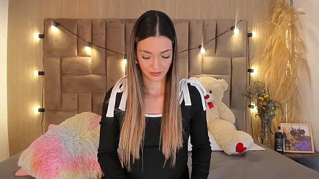 ClaradelMar online show from February 23, 2026, 10:23 am