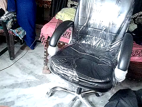 Snapshot of Anaconda-Mall chatting on September 30, 2025, 6:46 pm Anaconda-Mall online show from September 30, 2025, 6:46 pm