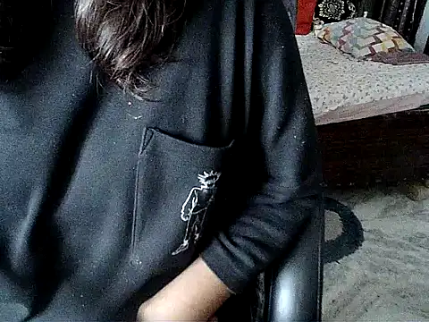 Snapshot of Anaconda-Mall chatting on October 7, 2025, 8:17 pm Anaconda-Mall online show from October 7, 2025, 8:17 pm