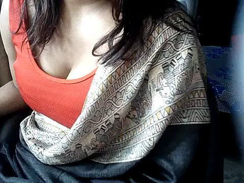 Snapshot of Anaconda-Mall chatting on October 11, 2025, 5:55 pm Anaconda-Mall online show from October 11, 2025, 5:55 pm