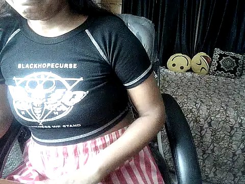 Snapshot of Anaconda-Mall chatting on October 26, 2025, 3:51 pm Anaconda-Mall online show from October 26, 2025, 3:51 pm