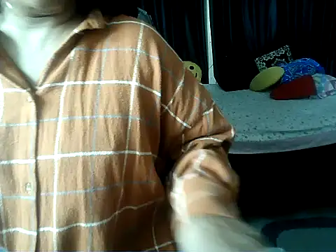 Snapshot of Anaconda-Mall chatting on October 30, 2025, 6:08 pm Anaconda-Mall online show from October 30, 2025, 6:08 pm