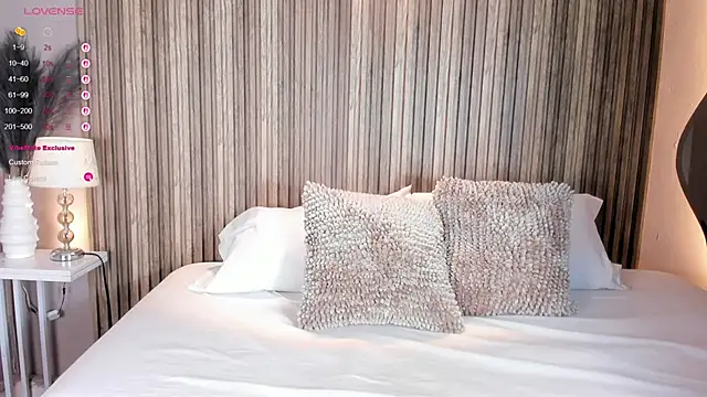 Snapshot of SloanyClark chatting on September 16, 2025, 11:44 am SloanyClark online show from September 16, 2025, 11:44 am