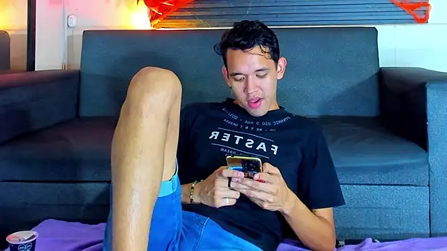 jeremytonner online show from October 26, 2025, 3:56 am