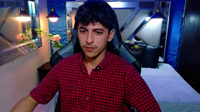 Snapshot of Alan_Del_Reyx chatting on February 8, 2026, 6:44 pm Alan Del Reyx online show from February 8, 2026, 6:44 pm