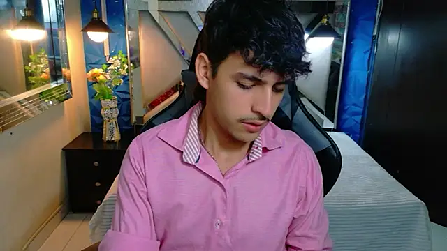 Snapshot of Alan_Del_Reyx chatting on February 15, 2026, 7:54 pm Alan Del Reyx online show from February 15, 2026, 7:54 pm