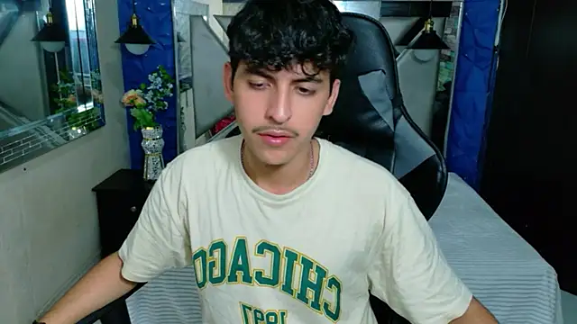 Snapshot of Alan_Del_Reyx chatting on February 21, 2026, 3:29 am Alan Del Reyx online show from February 21, 2026, 3:29 am