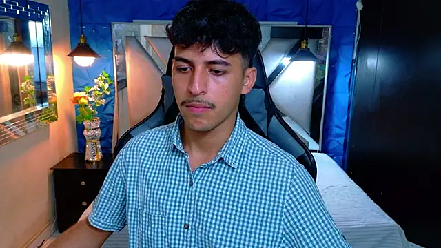 Snapshot of Alan_Del_Reyx chatting on March 2, 2026, 2:25 am Alan Del Reyx online show from March 2, 2026, 2:25 am