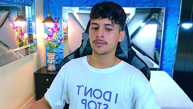 Snapshot of Alan_Del_Reyx chatting on March 26, 2026, 3:34 am Alan Del Reyx online show from March 26, 2026, 3:34 am