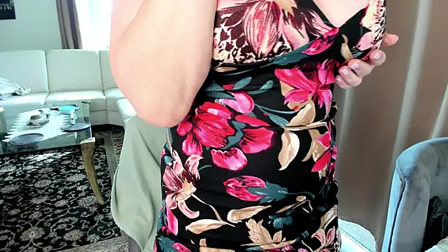 Snapshot of Natascha-Hill chatting on September 12, 2025, 9:42 am Natascha-Hill online show from September 12, 2025, 9:42 am