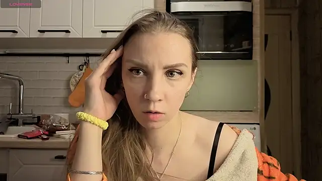 Edena  online show from January 5, 2026, 7:17 pm