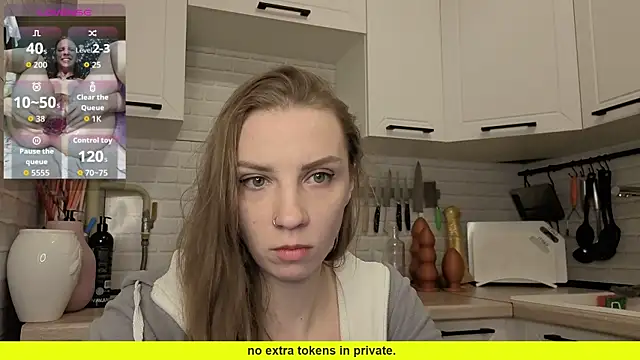 Edena  online show from May 3, 2026, 10:38 pm