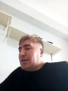 Snapshot of mert0359 chatting on October 4, 2025, 9:51 am mert0359 online show from October 4, 2025, 9:51 am