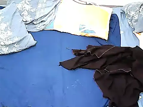 xxhottinybabe online show from April 14, 2026, 1:11 am