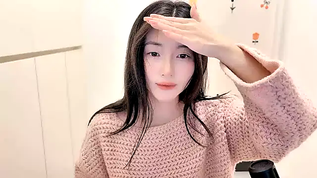 Rosalind xixi online show from November 9, 2025, 11:52 am