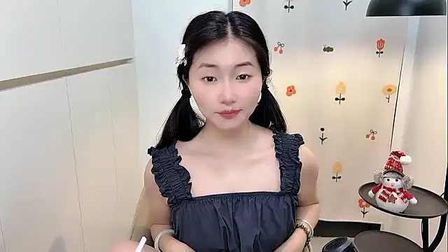 Rosalind xixi online show from April 28, 2026, 3:00 am
