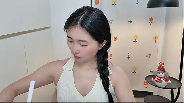 Snapshot of Rosalind_xixi chatting on May 12, 2026, 2:52 am Rosalind xixi online show from May 12, 2026, 2:52 am