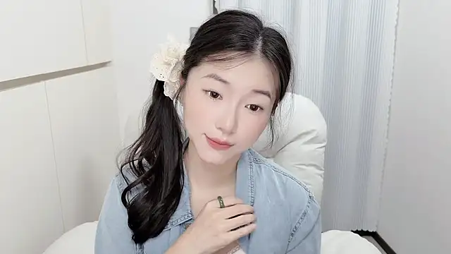 Snapshot of Rosalind_xixi chatting on June 26, 2026, 1:54 am Rosalind xixi online show from June 26, 2026, 1:54 am
