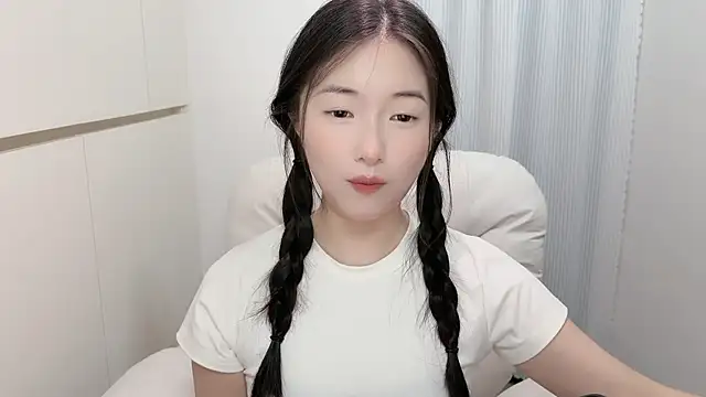 Snapshot of Rosalind_xixi chatting on July 7, 2026, 7:23 am Rosalind xixi online show from July 7, 2026, 7:23 am