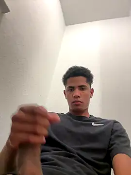 fuego01 online show from November 10, 2025, 3:16 am