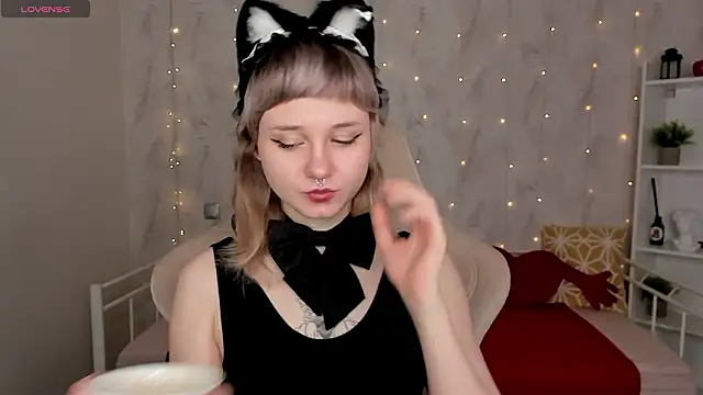 Tori Cutie online show from February 6, 2026, 12:04 am