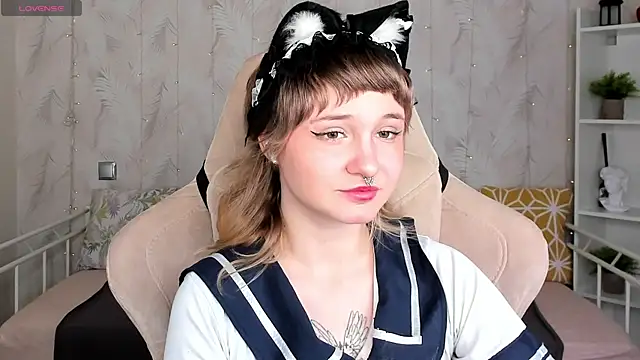 Tori Cutie online show from April 21, 2026, 1:42 am