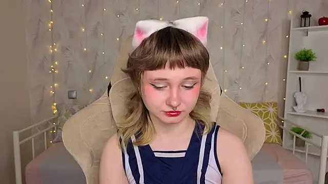 Tori Cutie online show from April 28, 2026, 12:09 am
