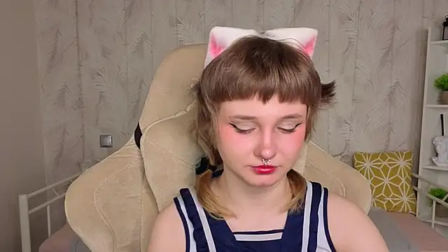 Tori Cutie online show from April 29, 2026, 12:05 am