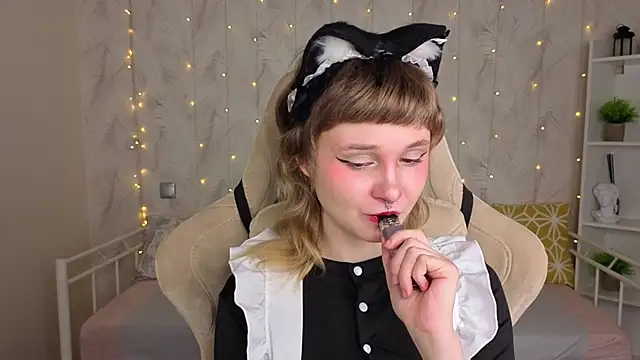 Tori Cutie online show from May 5, 2026, 12:07 am