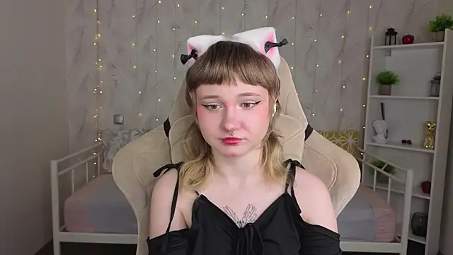 Tori Cutie online show from May 9, 2026, 12:05 am
