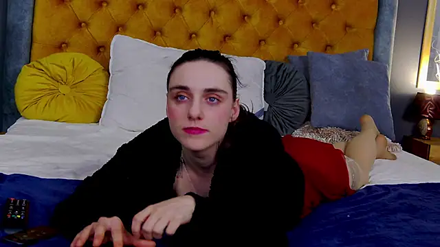 Jessica White  online show from May 3, 2026, 3:34 am