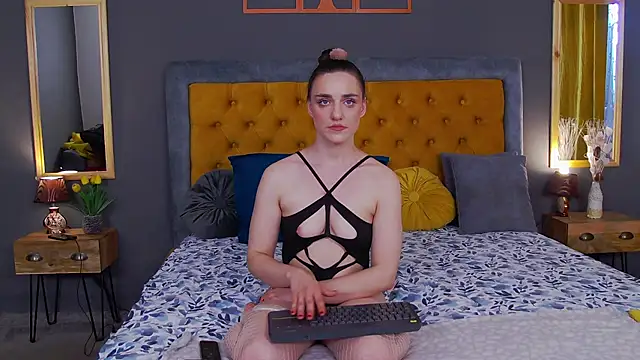 Jessica White  online show from June 11, 2026, 5:49 am