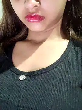 Snapshot of sana-5 chatting on February 19, 2026, 2:35 pm sana-5 online show from February 19, 2026, 2:35 pm