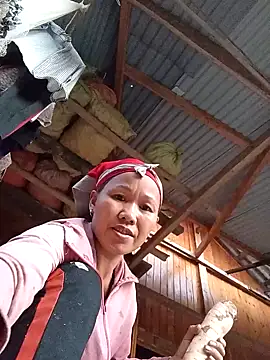 Snapshot of TinTin321 chatting on October 28, 2025, 10:30 am TinTin321 online show from October 28, 2025, 10:30 am