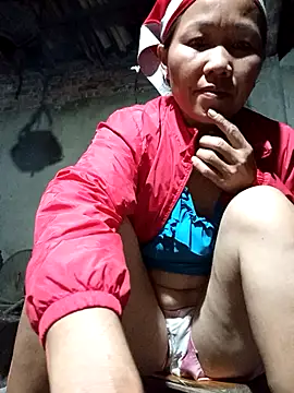 Snapshot of TinTin321 chatting on October 29, 2025, 11:28 pm TinTin321 online show from October 29, 2025, 11:28 pm