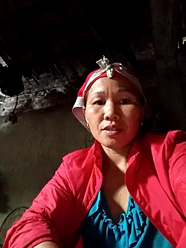 Snapshot of TinTin321 chatting on October 31, 2025, 12:33 am TinTin321 online show from October 31, 2025, 12:33 am