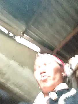 Snapshot of TinTin321 chatting on November 8, 2025, 5:51 am TinTin321 online show from November 8, 2025, 5:51 am