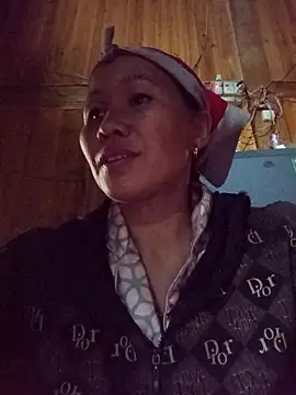 Snapshot of TinTin321 chatting on November 9, 2025, 12:03 pm TinTin321 online show from November 9, 2025, 12:03 pm