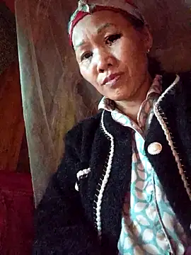 Snapshot of TinTin321 chatting on November 11, 2025, 1:38 am TinTin321 online show from November 11, 2025, 1:38 am