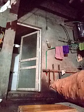 Snapshot of TinTin321 chatting on November 12, 2025, 10:37 am TinTin321 online show from November 12, 2025, 10:37 am