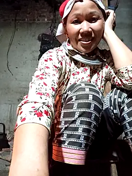 Snapshot of TinTin321 chatting on December 1, 2025, 10:53 am TinTin321 online show from December 1, 2025, 10:53 am