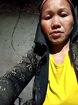 Snapshot of TinTin321 chatting on December 14, 2025, 11:15 am TinTin321 online show from December 14, 2025, 11:15 am