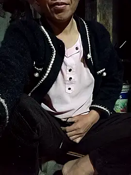 Snapshot of TinTin321 chatting on January 9, 2026, 12:02 am TinTin321 online show from January 9, 2026, 12:02 am