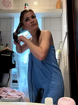 Snapshot of IsabellaEtha chatting on October 1, 2025, 9:59 am IsabellaEtha online show from October 1, 2025, 9:59 am