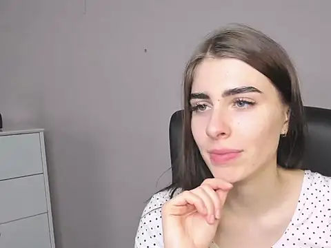 Snapshot of dreamPIA chatting on September 22, 2025, 1:35 pm dreamPIA online show from September 22, 2025, 1:35 pm