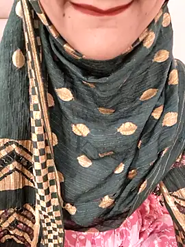 Snapshot of Indian-Aleena chatting on April 14, 2026, 5:35 am Indian-Aleena online show from April 14, 2026, 5:35 am