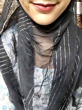 Snapshot of Indian-Aleena chatting on April 28, 2026, 6:57 pm Indian-Aleena online show from April 28, 2026, 6:57 pm